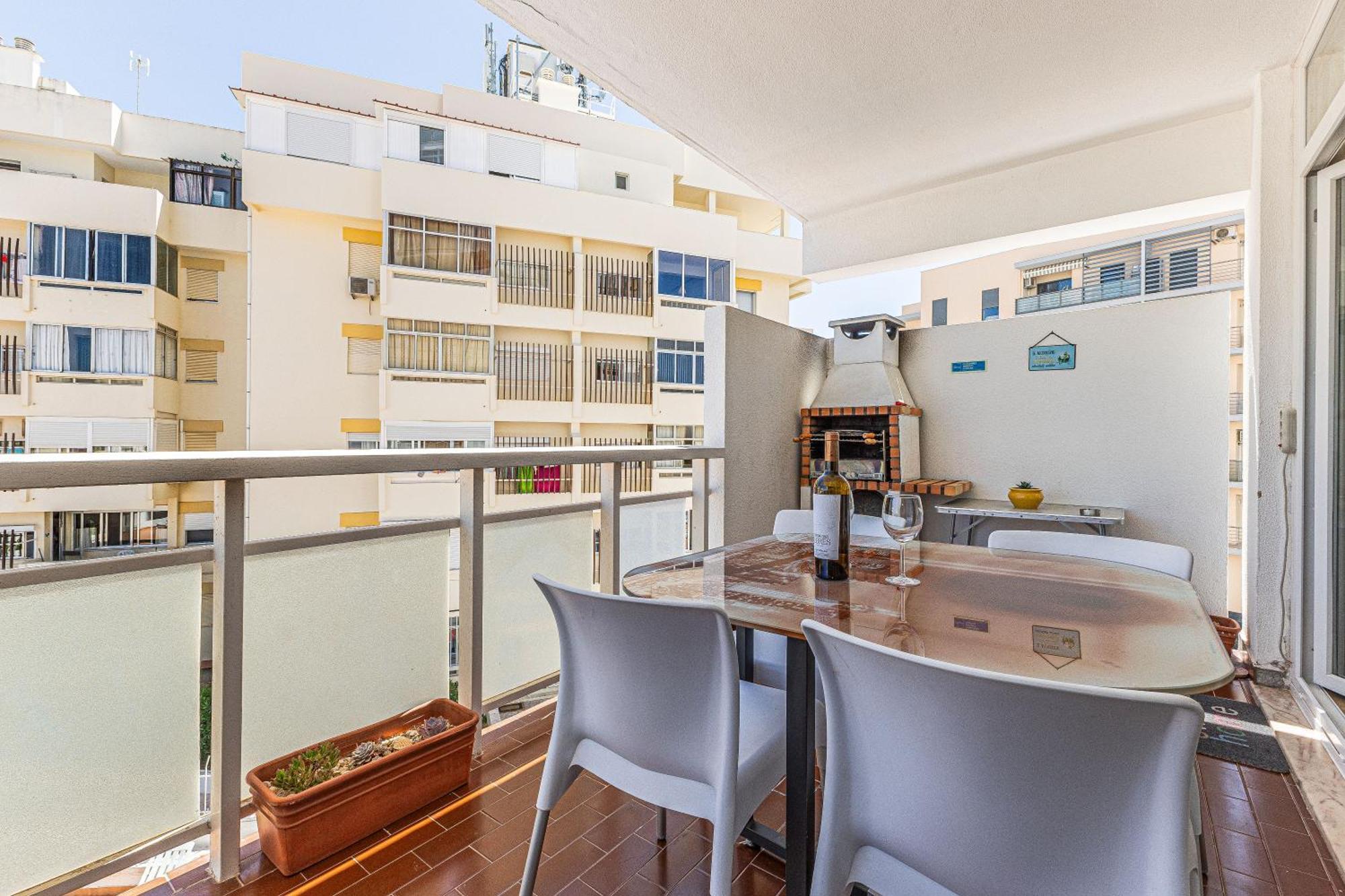 Open Space Apartment *
